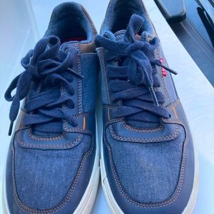 Men’s Levi’s shoes